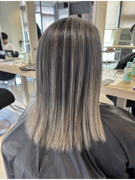 リア 近鉄八尾店(Lia) バレイヤージュ♪