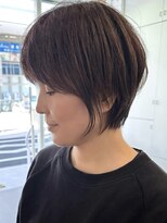 ビューエヒメ(VIEW EHIME)&nbsp;小顔カットショートボブ大人可愛いアッシュオリーブ