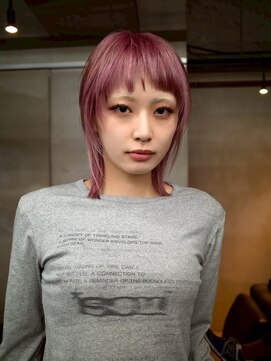 ギークス(GEEKS) 【GEEKS渋谷】ブリーチカラー/青みピンク/ハッシュカット/ウルフ