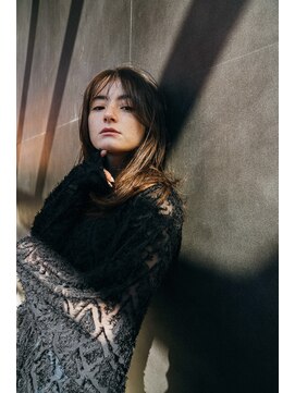 レ セゾン(Les Saisons) 顔まわりレイヤーロング|大人抜け感×艶ストレート