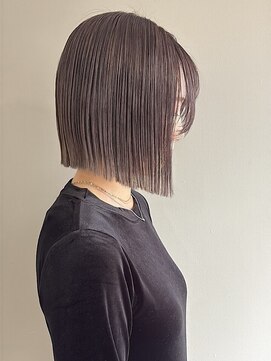 シア(sia) ぱつっとbobグレージュ大人女性20代30代40代心斎橋南船場ボブ