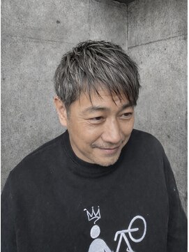 ヘアアンドデザイン ネイビー(Navy) メンズカット、ハイライトカラー