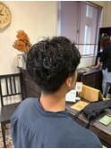 刈り上げで魅せる、都会的で清潔感溢れる「波巻き」ショート