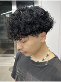 原宿メンズパーマプードルパーマセンターパート刈り上げ20代