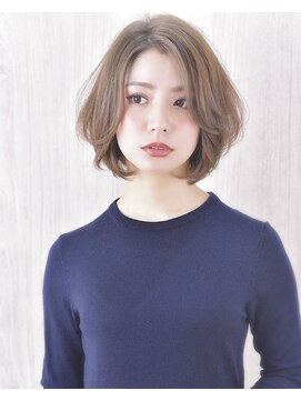 オウル(Owll) ナチュラル丸みショートボブ☆デザインカラー