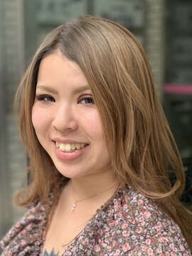 アスイン(asuin) 外国人カラー