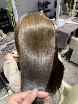 アドール(ADOR) ミルクティーカラー