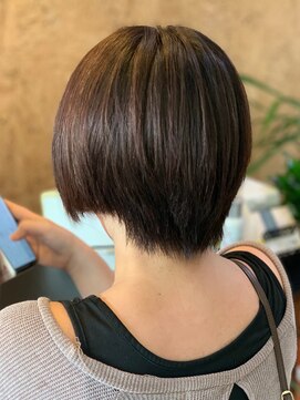アークスヘアー ダークべージュスタイリング簡単♪小顔見せ☆丸みショート