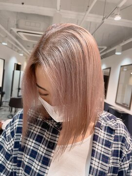 イリ 梅田(ili) 【kento限定カラー】シャンパンピンク/切りっぱなしボブ