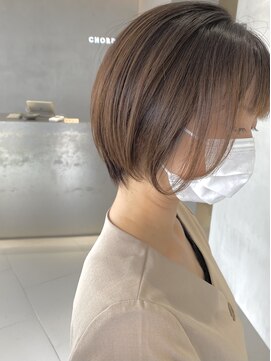コード(Chord) 極細highlight、癖を抑えたふんわりショート[谷合
