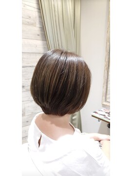 ジーナ(ZINA) 大人気前下がりショート