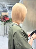【坪井】ブロンド×切りっぱなしボブ