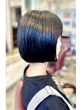 サーティエイト(38) 艶めき透明感切りっぱなし うなじ美人ショートボブ/髪質改善/