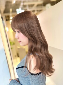 アマトウキョウスマートサロン(AMA TOKYO×Smart Salon) ヘーゼルベージュ　ブリーチなし　レイヤーカット　海外風