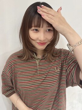 イル(ill) レイヤーたっぷり　ボブ　ぱっつん前髪