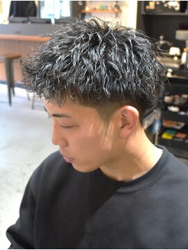フリークバーバーショップ 烏丸御池店(FREAK BARBER SHOP) 海外ヘア/スパイキーショート/フェード/ボウズ/烏丸御池K