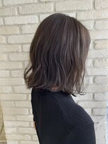 究極の透け感グレージュカラー＊切りっぱなしセミディ