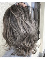 026秤ヘアラボ(hair lab)  かき上げ　外国人風