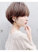 大人可愛い前髪ありひし形耳掛けクールショートボブ20代30代40代