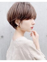 アンド ストーリーズ(&STORIES)&nbsp;大人可愛い前髪ありひし形耳掛けクールショートボブ20代30代40代