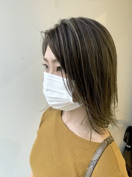 ナーナーナー モエ(Nana no moe) コントラストハイライト外ハネボブ