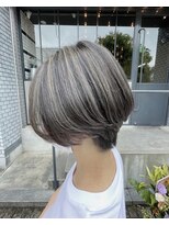 イキプラスディードットログ 大和八木駅前店(ikii+D.Log) 外国人風ショート ハイライトバレイヤージュ グレージュ