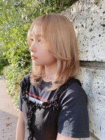 ルイス(L'wis)&nbsp;ワンブリーチで作るミルクティーベージュ×ウルフスタイル