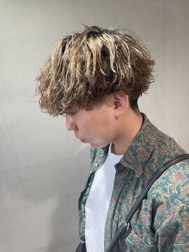 シェノン オム 梅田(CHAINON HOMME) MEN'S HAIR/ハイライト/波巻き/マッシュパーマ