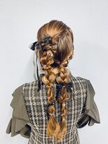 ヒュミ(hymy) 結婚式参列に♪/お呼ばれヘア/おとなっぽヘア/ゆるふあ/ロング