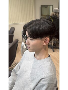 エクシア 西梅田店(EXCIA) 刈り上げセンターパート