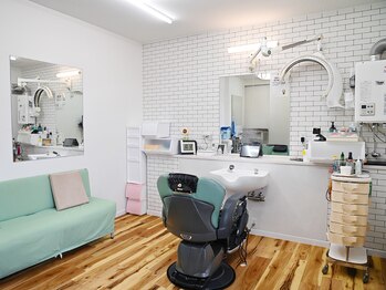 理容オザキの写真/美容室では緊張してしまう方に◎お客様に寄り添った丁寧な施術と、リラックスできる空間をご提供いたします