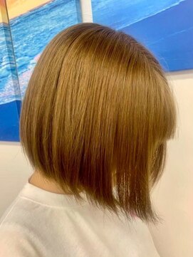 ピース(PEACE) ハイトーンベージュボブ