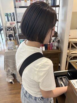 ビーバイシージャストビューティー(B by C just beauty) 丸みショートボブ グレージュ アディクシーカラー