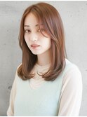 前髪なしで大人っぽく、好印象ミディアム