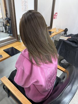 ラックセカンドスペース(LUCK 2nd SPACE) ハイライト×オリーブベージュ