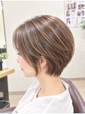 ショートボブ