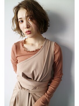 アールヘア ナチュラルアンドオーガニックサロン ウェーブショートボブ【シアーミルクティーカラー】