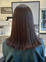 アトリエコア(Atelier Coa)&nbsp;顔周りレイヤーカットくびれヘアミルクティーベージュカラー