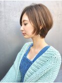 小顔ヘアふんわりショート簡単スタイリングブリーチなしカラー
