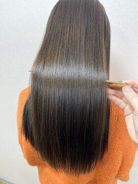 スリーク バイ ロイ 円町本店(sleek by roy) オリーブベージュ