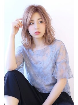 オーロ 西大寺店(ORO) ふんわりミディアムのウェーブヘア