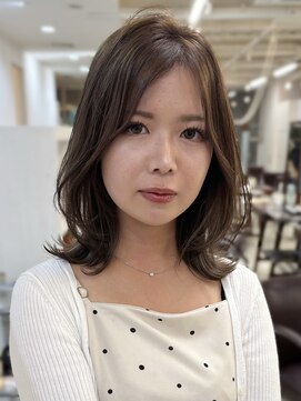 キアラ(Kchiara) 大人レイヤーボブ×ブリーチ無しオリーブベージュ圧倒的こなれ感
