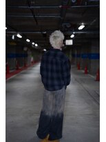 マール 矢場町(MARL) 後ろ姿もかっこいいメンズハイトーン ブロンド