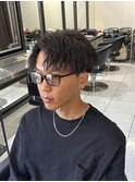 ツイストスパイラル　縦落ちパーマ　アップバング　フェード