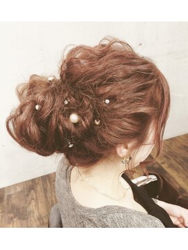 ガルボ ヘアー(garbo hair) garbo/ふわっふわのお団子ポニーテールアレンジ♪