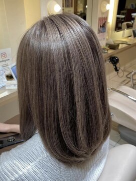 ルー(loup) アッシュベージュ/ダブルカラー/髪質改善/ボブ/グレージュ/天神