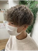 スパイラルパーマ×グレージュカラー