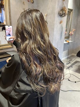 お花と犬と美容室 ロングウェーブ