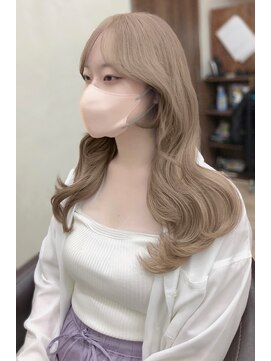 ラクシア(LucxiA) 韓国カット/韓国ヘア/くびれ/レイヤーカット/前髪カット/小顔