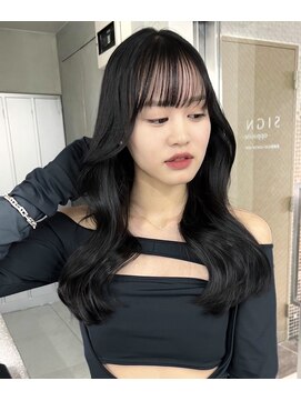 サイン 渋谷(SIGN) レイヤーカットインナーカラーイヤリングカラー色落ち綺麗表参道